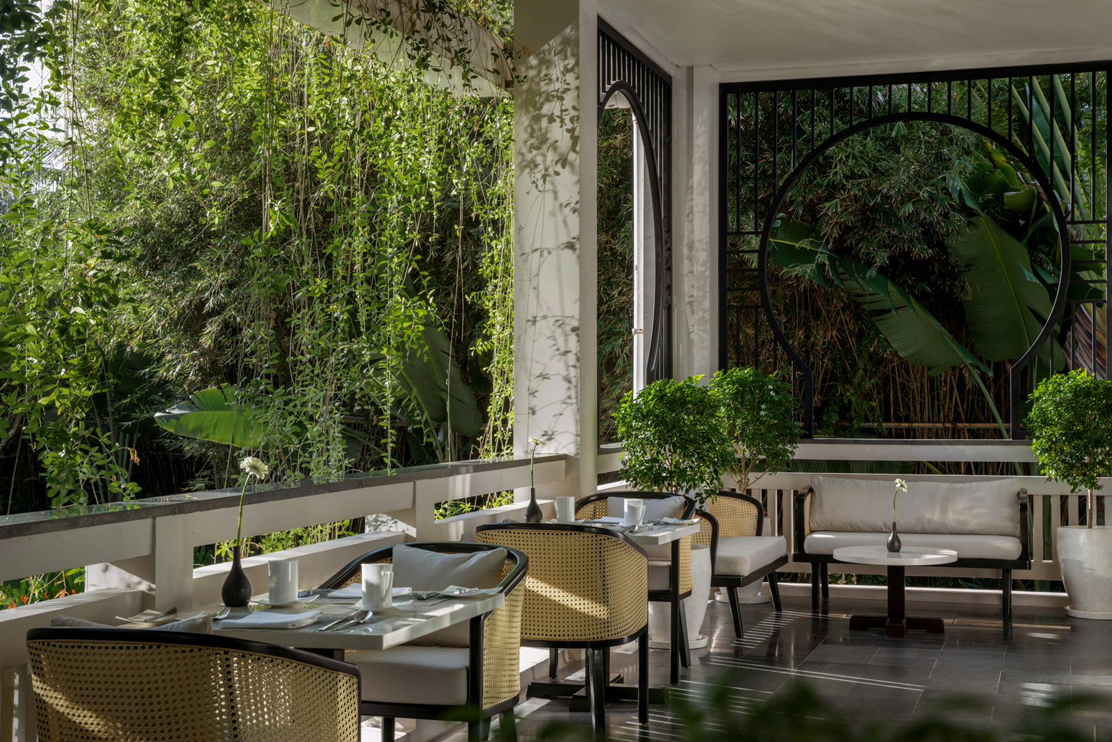 1. TIA – The Dining Room (3)