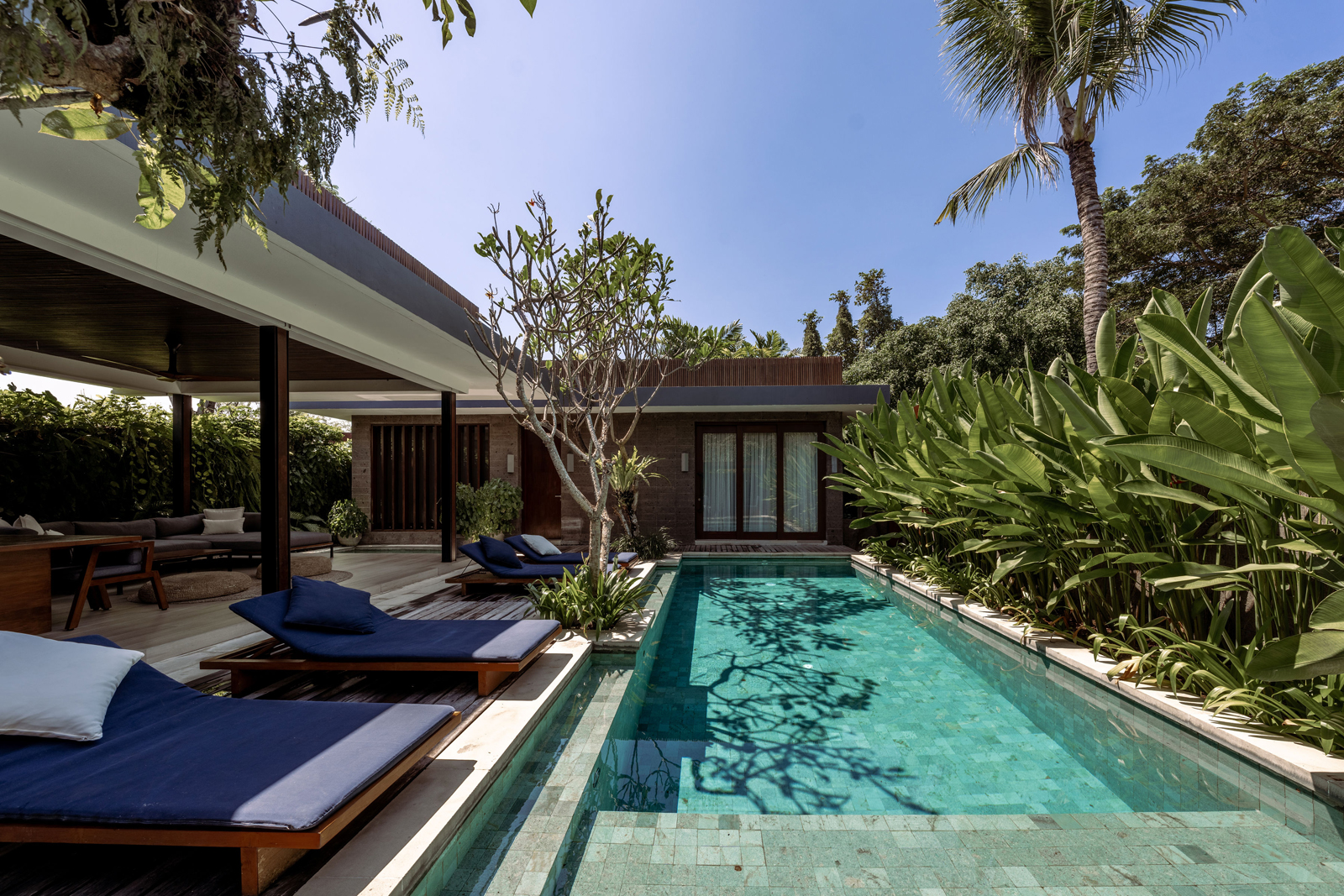 Komune Resort Beach Vlub – Bali