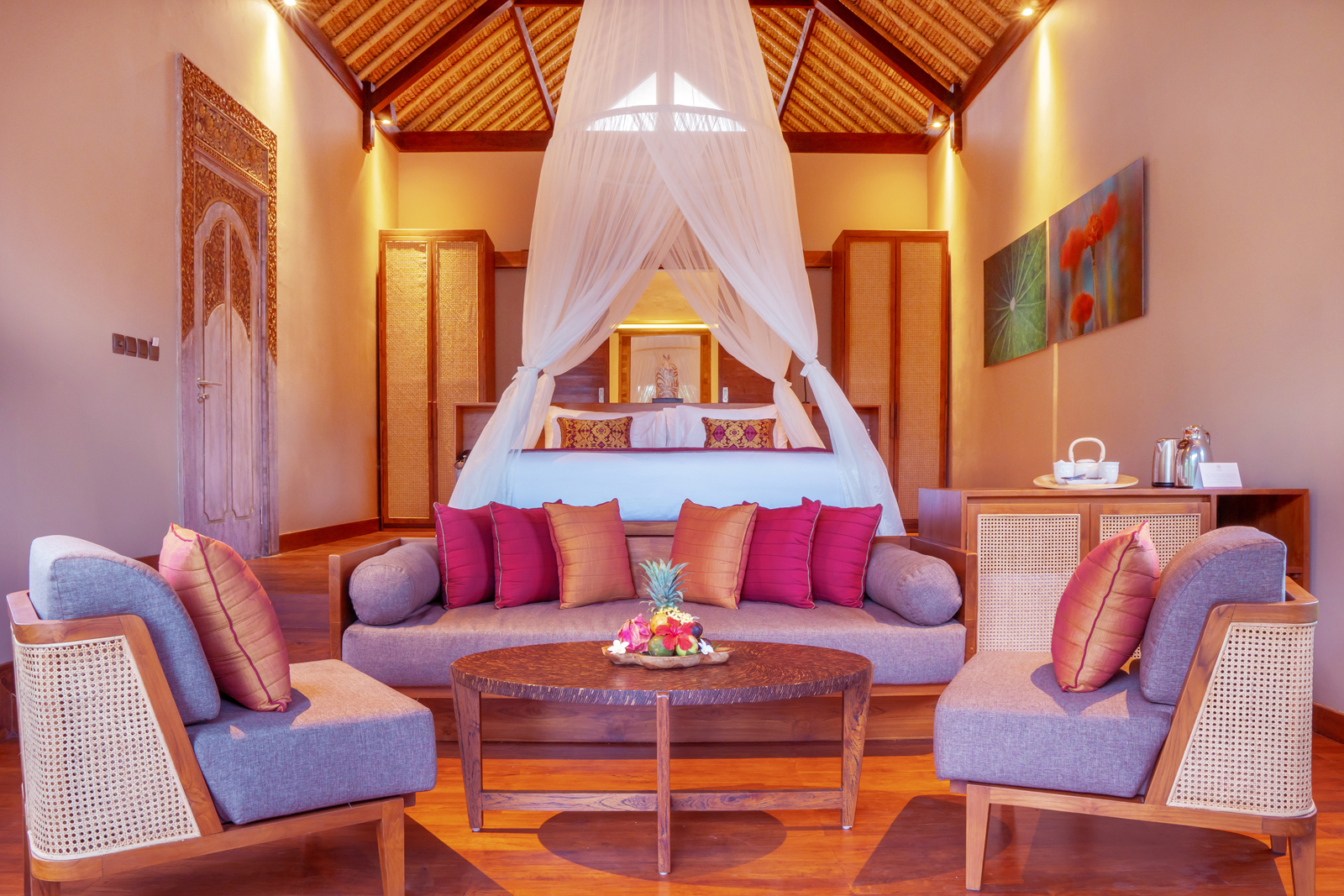 Signature Pool Suite with Meditation Pavilion 02