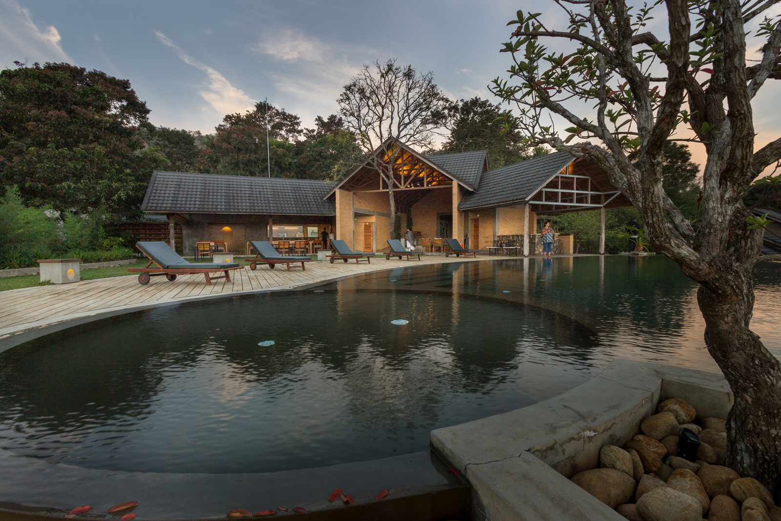 10D Prakriti Shakti, CGH Earth.jpg