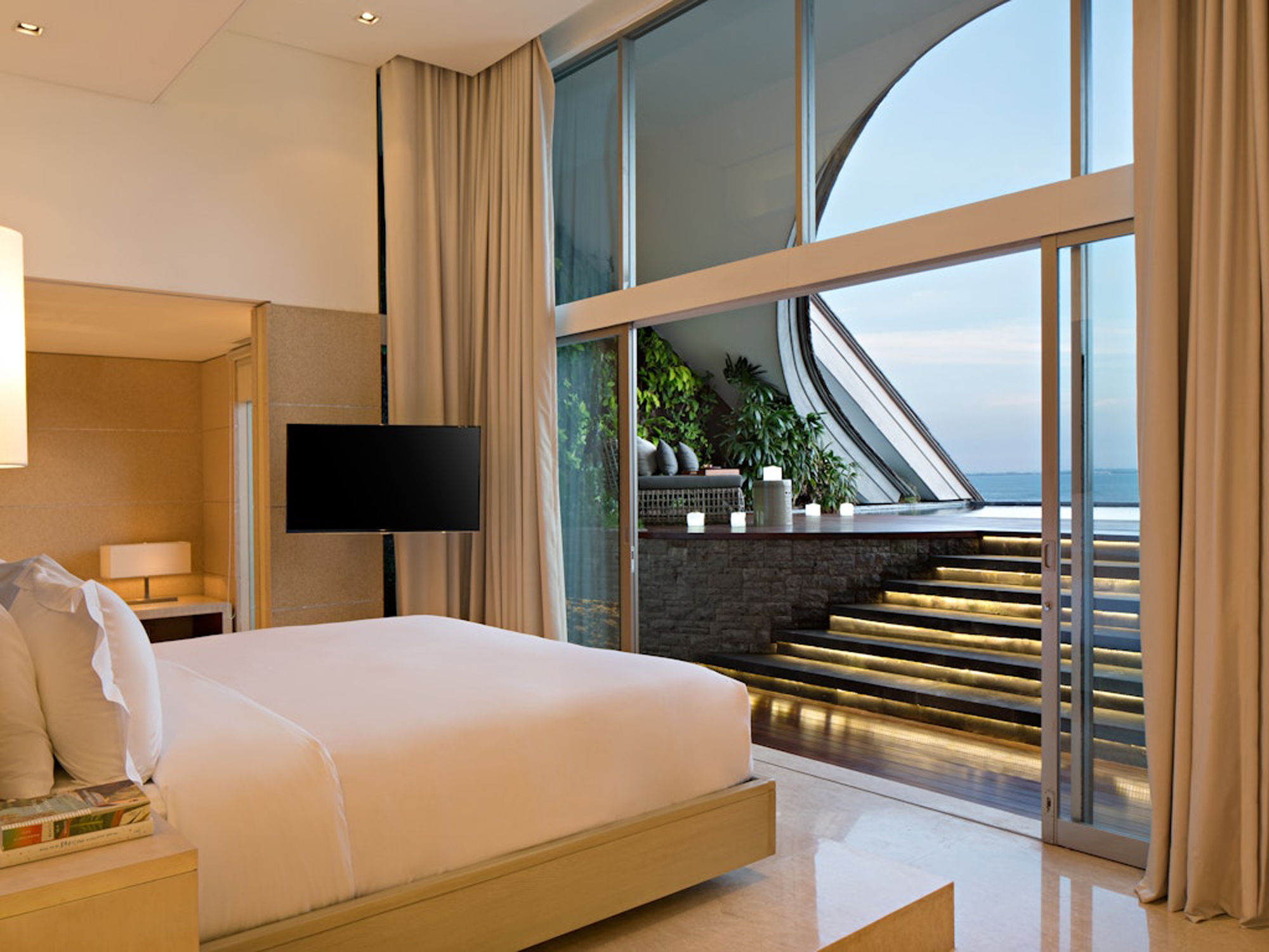 COMO_Uma_Canggu_COMO_Penthouse_Master_Bedroom_1_Medium