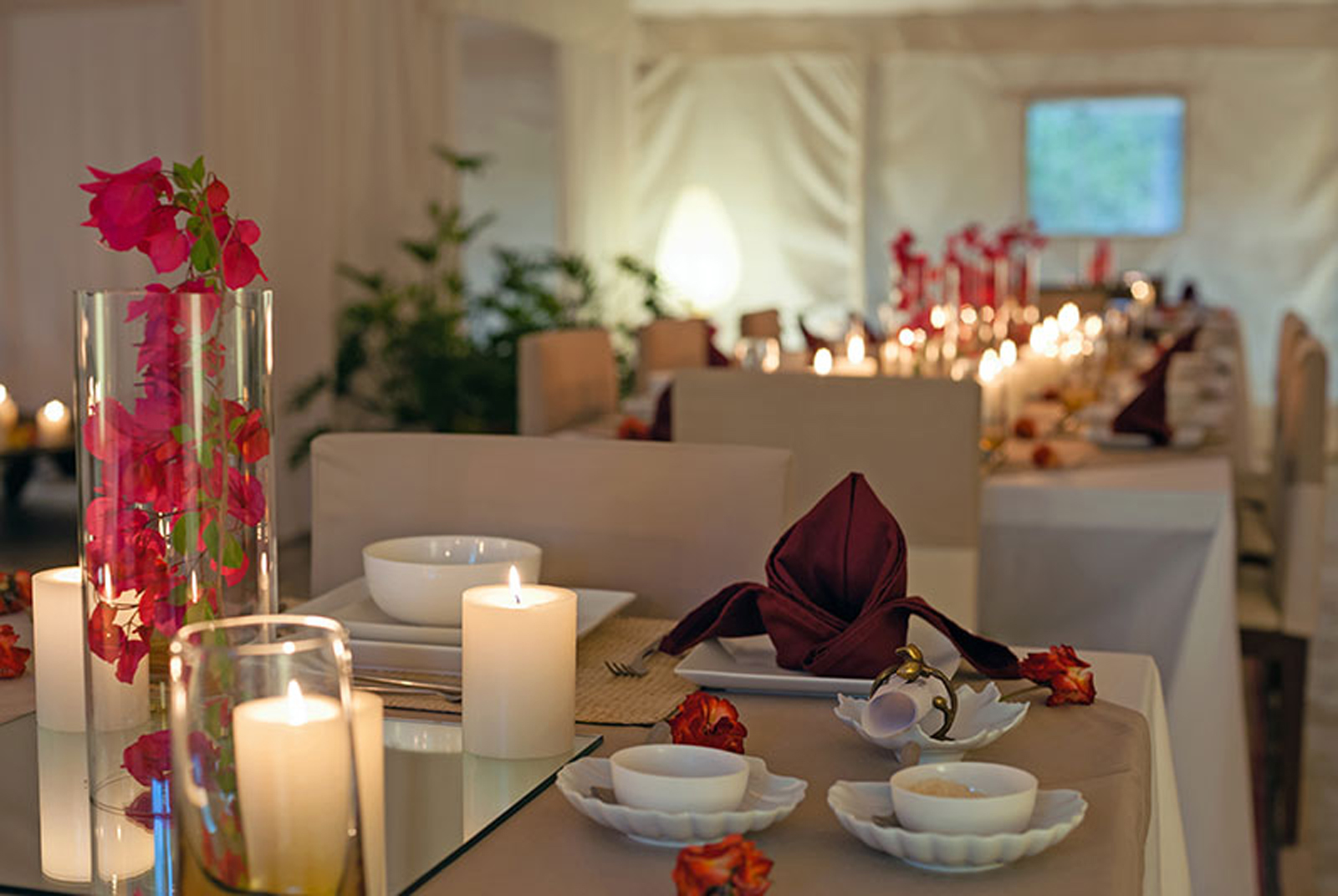 Indoor-Dinner-setting Indoor Dinner setting.jpg