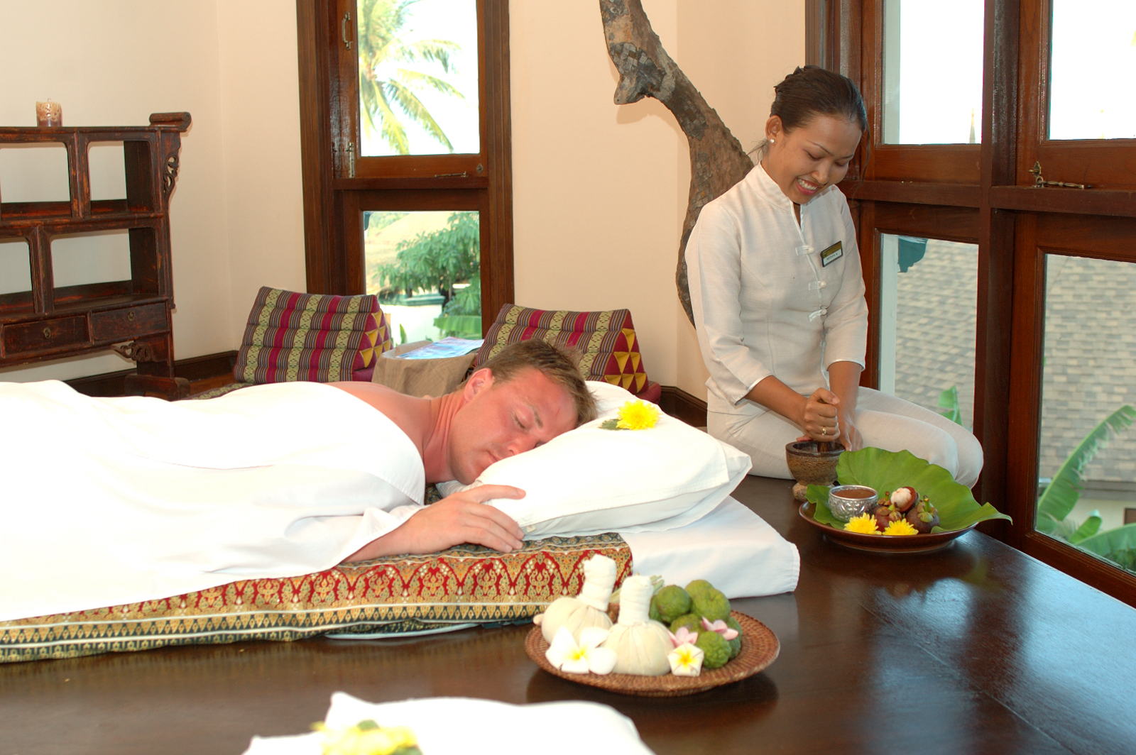 Mangosteen-Ayurveda-Wellness-Resort-Phuket-Spa-Treatment.jpg